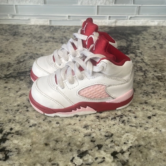 Infant Retro 5 Jordan Shoes - Picture 2 of 7